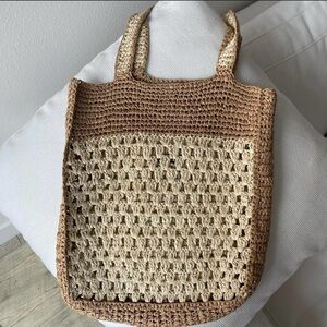 Zara Tote W/ Inside pocket.